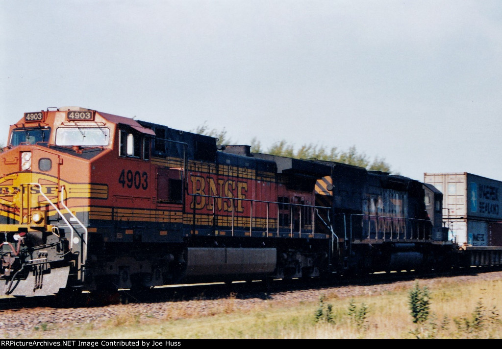 BNSF 4903 East